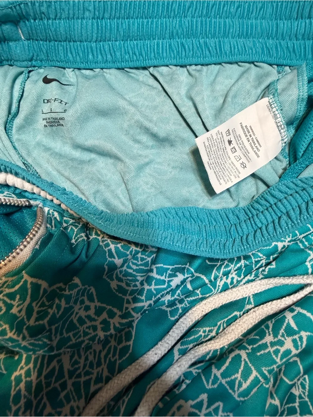 Nike Dri-FIT Men’s Large Basketball Shorts Aqua White All Over Print Zip Pockets
